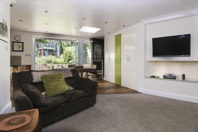 family room-di...