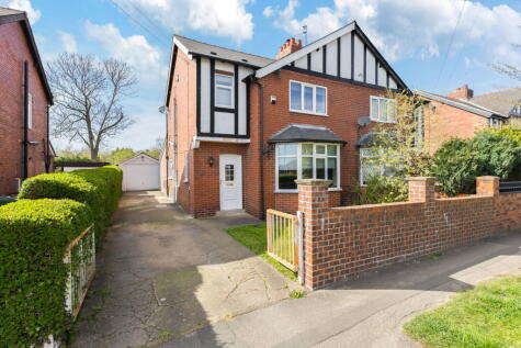 Carleton Crest, Pontefract, WF8 2QP