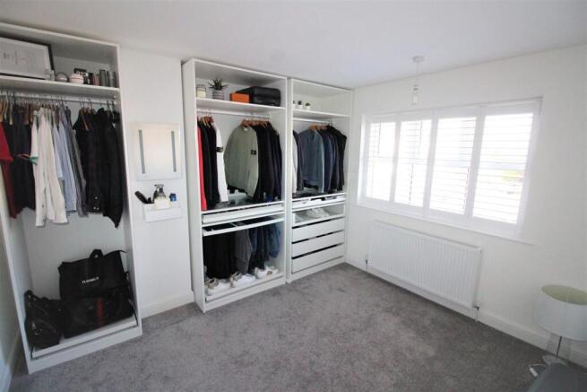 53 Grosvenor Rd-Bed1.JPG