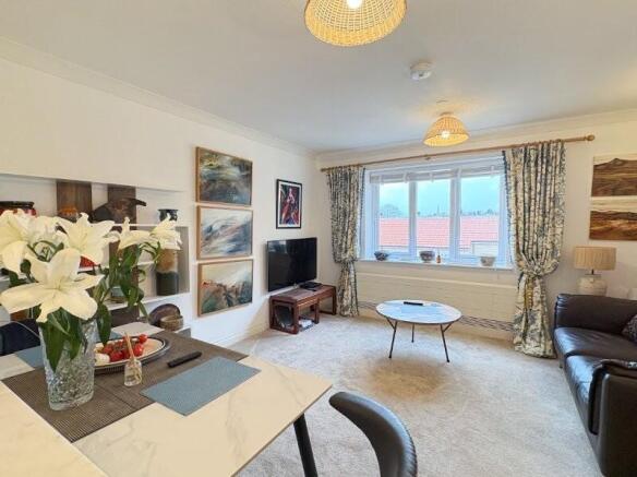 2 bed Apartment for sale Image 5