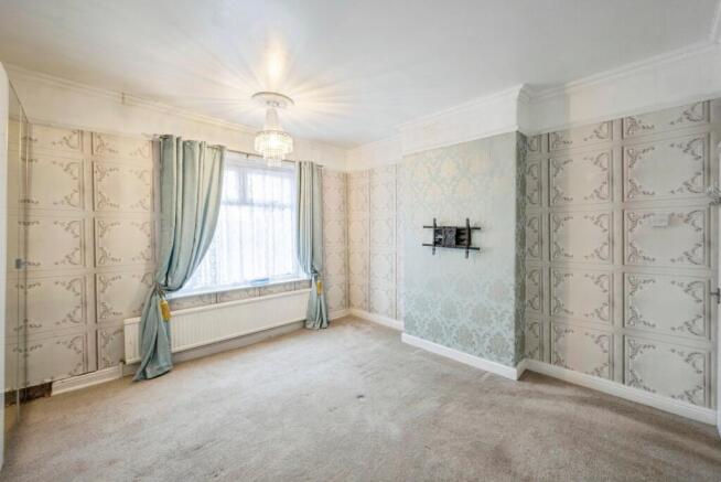 2 bed Terraced for sale Image 8