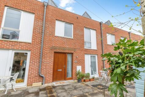 Bishopscourt Gardens, Love Lane, Rochester, Kent, ME1