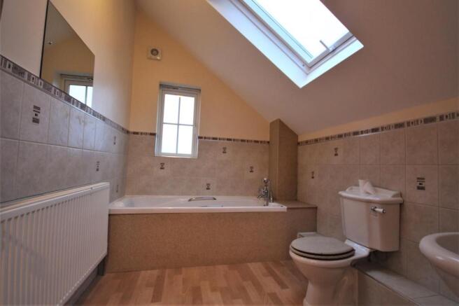 Family Bathroom 