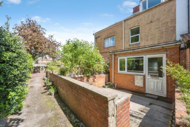 3 bed Terraced for sale Image 12
