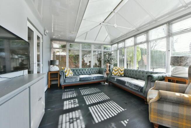 7 bed Bungalow for sale Image 8