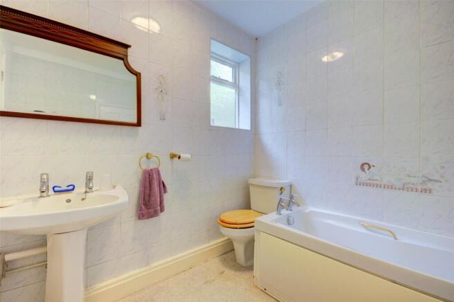 Ground Floor Bathroo