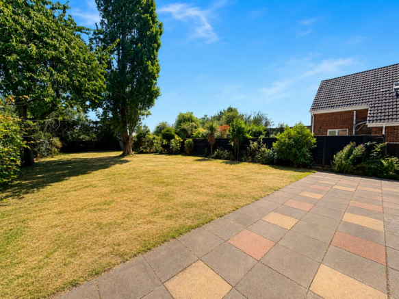 Stephenson Way, Corby photo 4