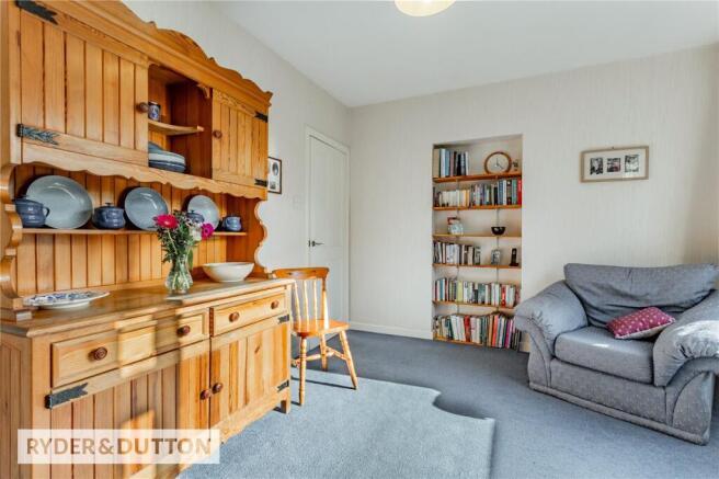 5 bed Detached for sale Image 6