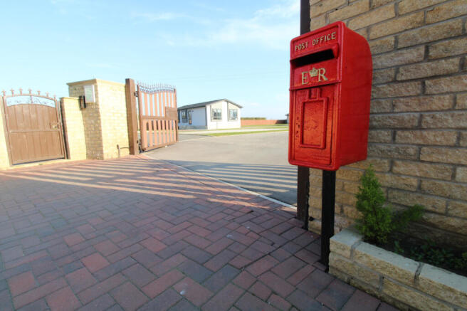 2 bed Park Home for sale Image 10