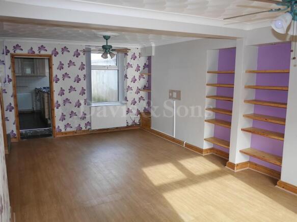Lounge/Dining Room