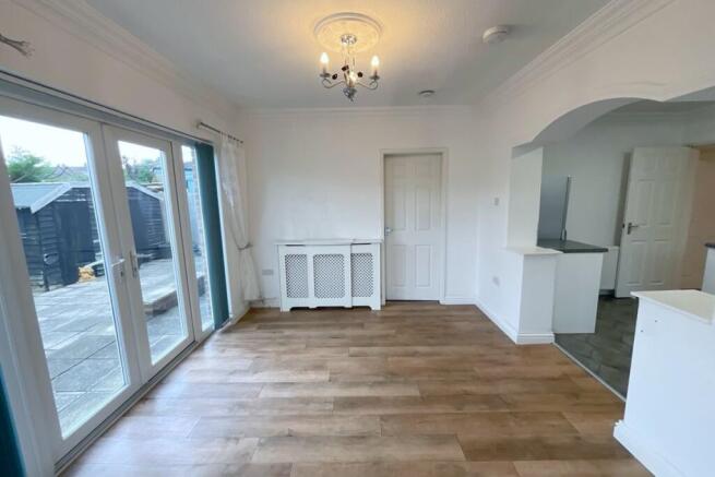 3 bed Bungalow for sale Image 8