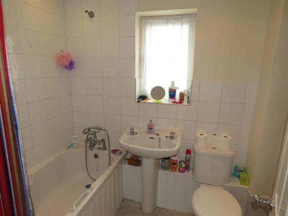 Bathroom.JPG