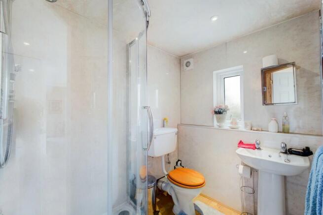 Annex Shower Room...