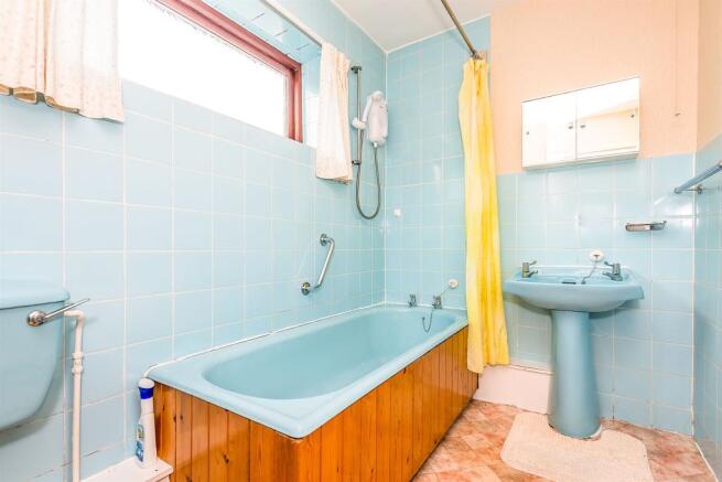 Ground Floor Bathroom: