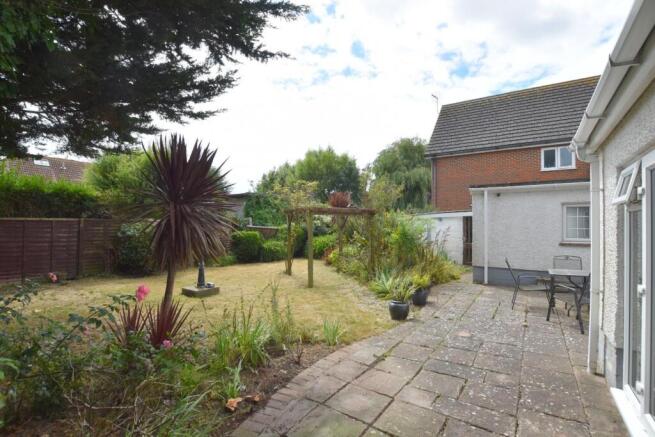 New Garden 24 hythe Road (1).JPG