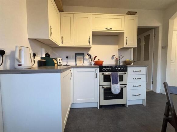 3 bed Terraced for sale Image 9
