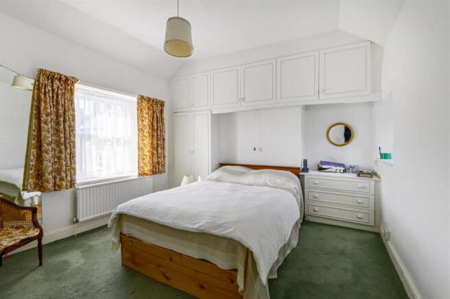 Bedroom 1.jpg
