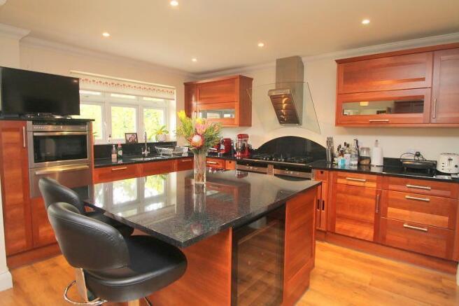 Kitchen 1
