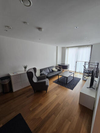 1 bed Apartment to rent Image 4