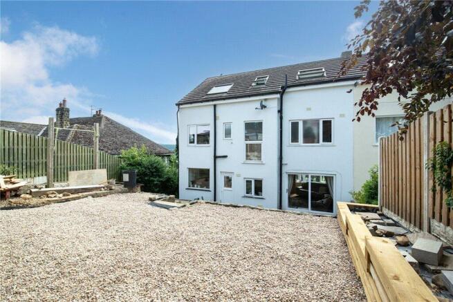 5 bed Semi-Detached for sale Image 5