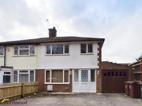 3-bed terraced on Grimsbury Green, Banbury, OX16, £320,000