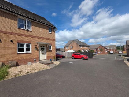Ffordd Y Glowyr, Betws, Ammanford, SA18 2FF