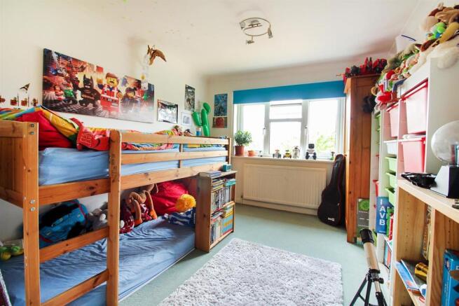 Bedroom 2.JPG