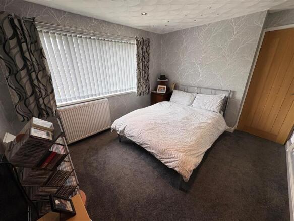 3 bed Semi-Detached for sale Image 11