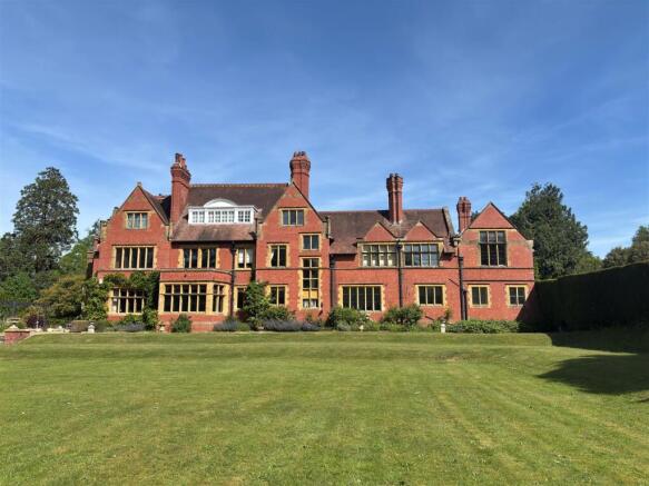 Pewsham House.jpg