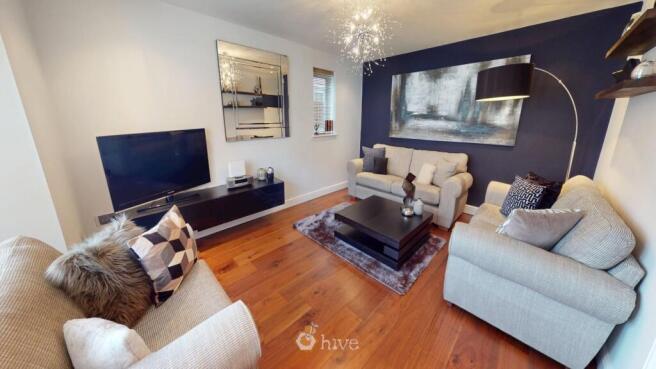 5 bed Detached for sale Image 4