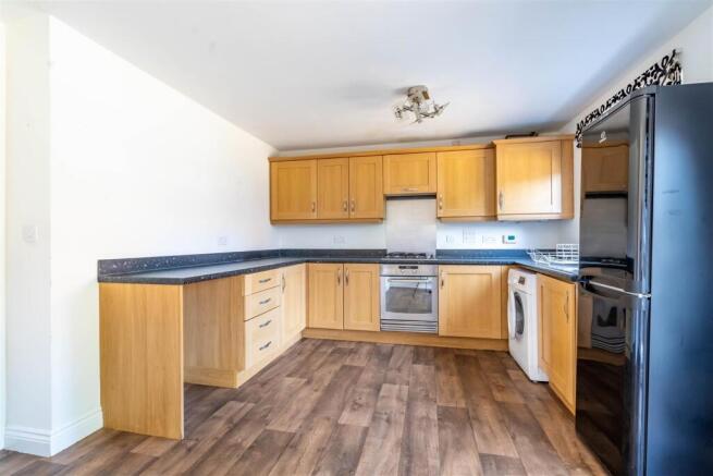3 bed Town House to rent Image 11
