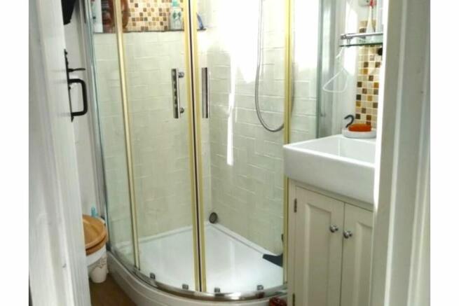 Cottage Bathroom