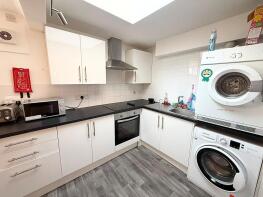 Flat 1, 35 Saltisford House, Saltisford, Warwick CV34 4TD