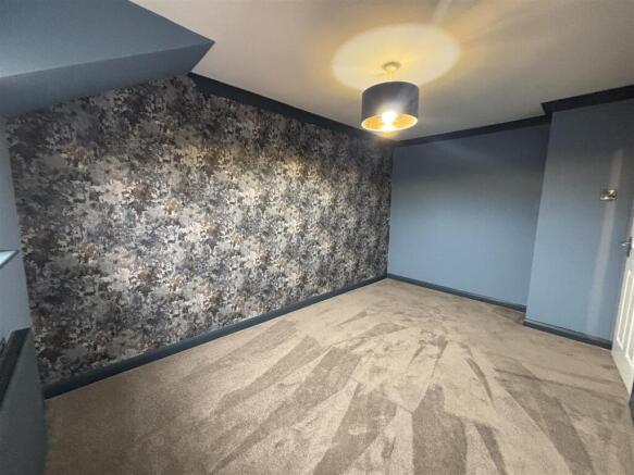 3 bed Semi-Detached to rent Image 9