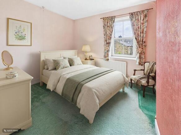 4 bed Terraced for sale Image 10
