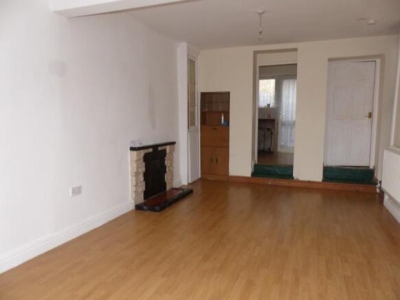 Lounge/Dining Room