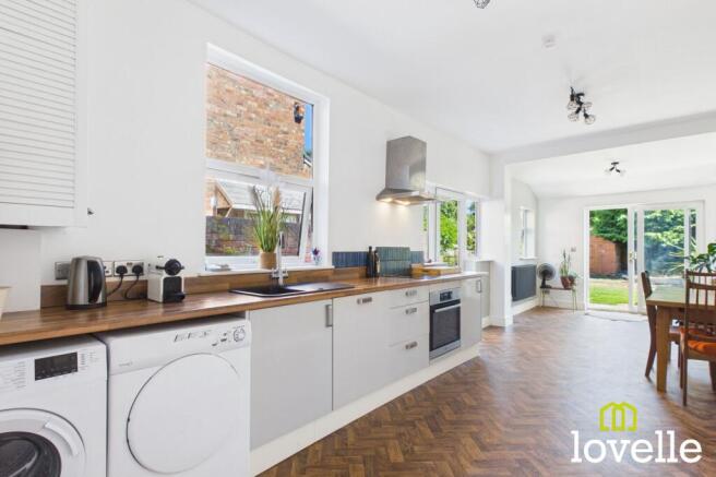 3 bed Terraced for sale Image 9