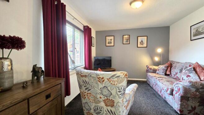 The Groves Bishopbriggs G64 1QJ photo 4