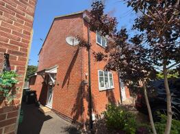 Lark Cottage, Royal Avenue, Calcot, Reading RG31 4UP