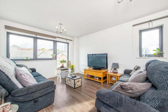 24410_sell_my_home_27_riva_complex_8_lo.jpg