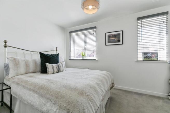 2 bed Town House for sale Image 9