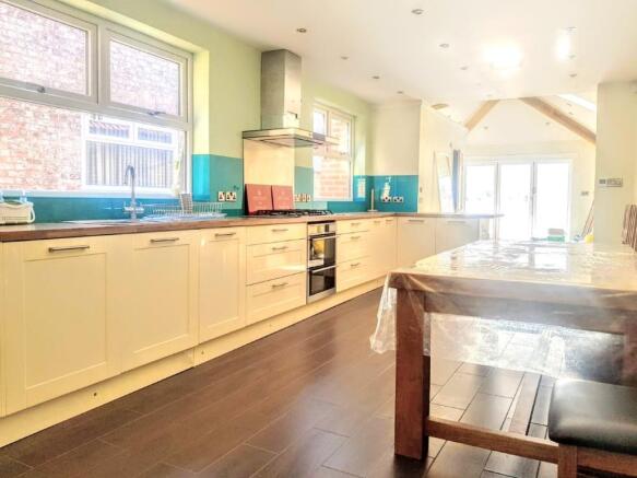 Kitchen/breakfast ro