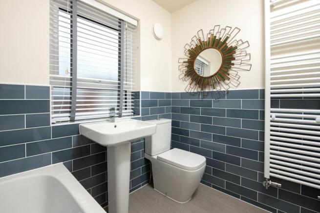 4 bed Semi-Detached for sale Image 9