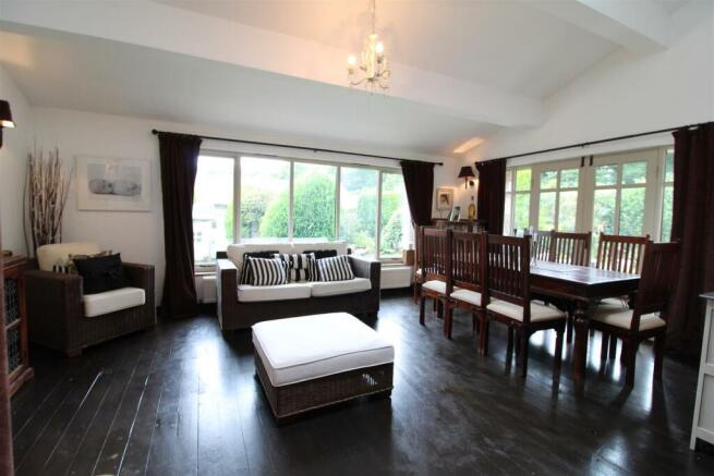 Family Room.jpg
