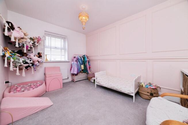 3 bed Terraced for sale Image 8