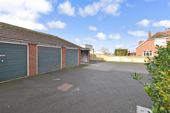 Driveway/Parking