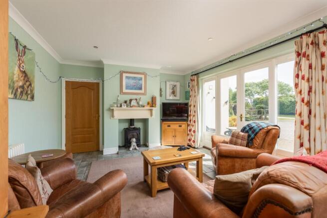 Kitchen/Breakfast/Snug