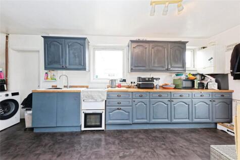 Kings Road, Aylesham, Canterbury, Kent, CT3