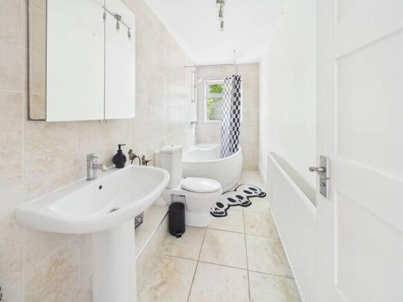 2 bed Cottage for sale Image 8