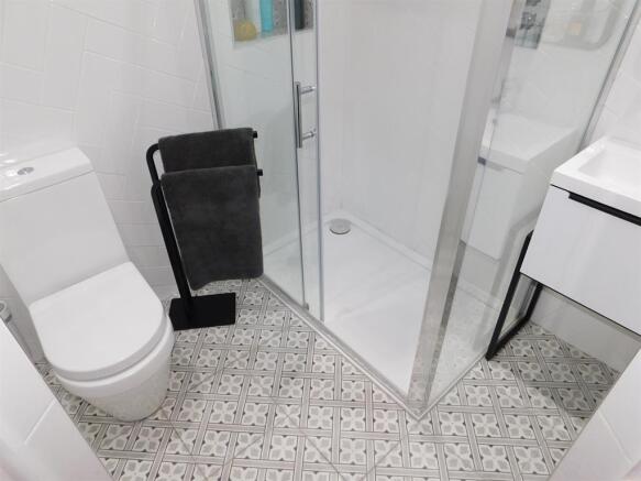 ensuite 2